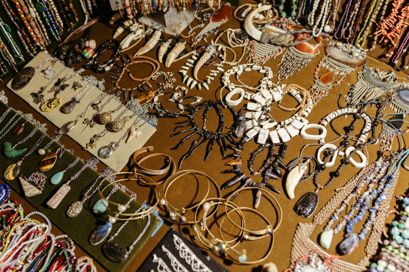 Gold plated jewelry necklace and earrings set